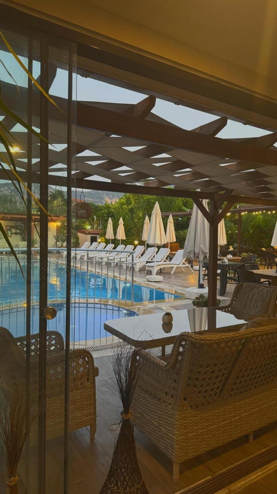 Vespera Hotel Дальян Екстер'єр фото